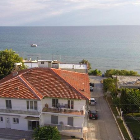 Seaside Apartments Неа-Іраклія Екстер'єр фото