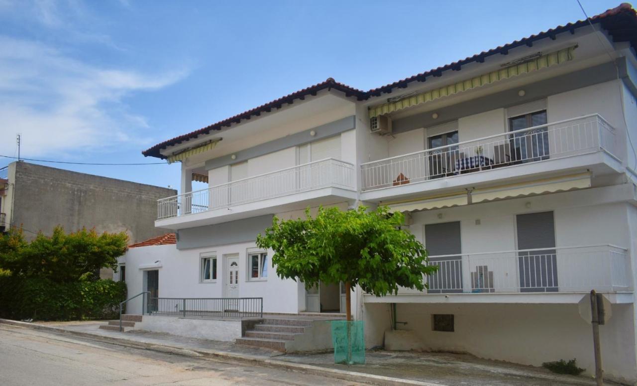 Seaside Apartments Неа-Іраклія Екстер'єр фото