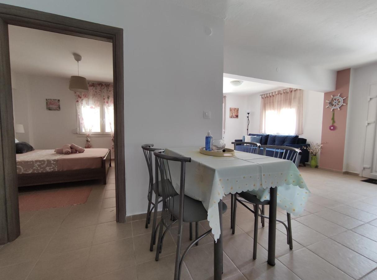 Seaside Apartments Неа-Іраклія Екстер'єр фото