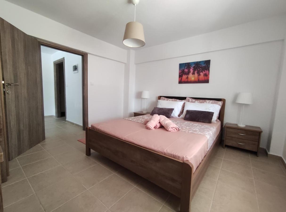 Seaside Apartments Неа-Іраклія Екстер'єр фото